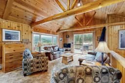 High Pines Cabin - Image 2