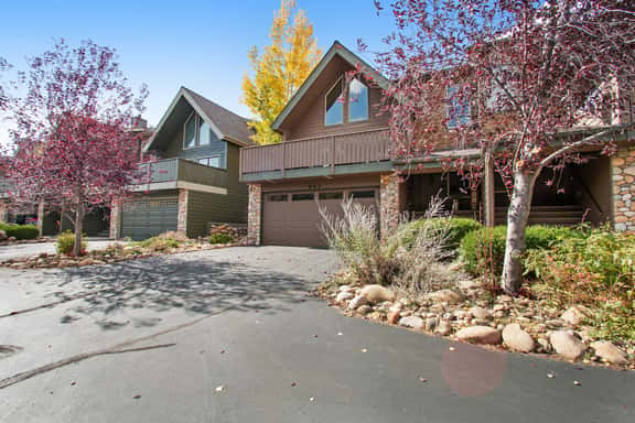 Retreat By The Rockies - Image 1