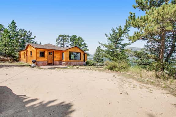 Flower Lane Cabin - Image 1