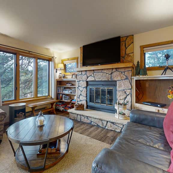 Deer Mountain Lodge South - Image 1