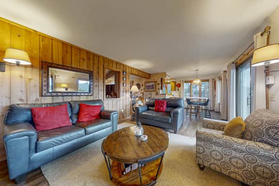 Deer Mountain Lodge South - Image 2