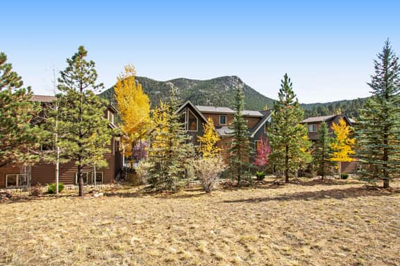 Retreat By The Rockies - Image 5