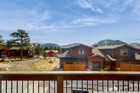 Timber Mountain Retreat - Image 2