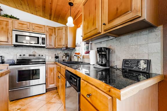 Rocky Mountain Sunshine Cabin - Image 3