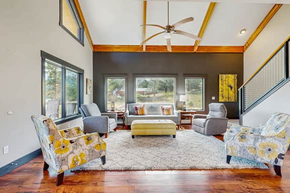 Crest Cabin - Image 3